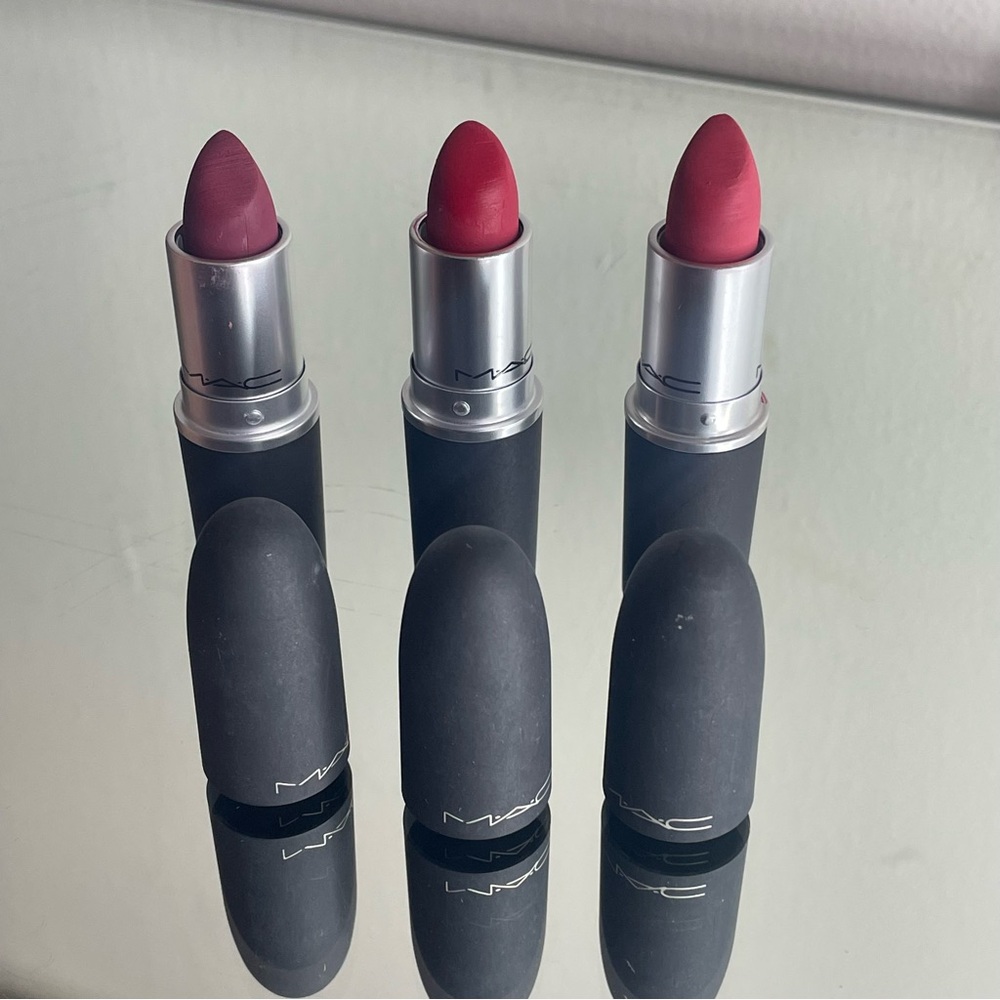 3 powder kiss lipsticks